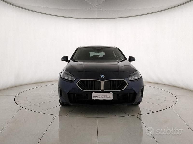 Ny BMW 118 150 HK (110 kW) 2025 Blå Halvkombi