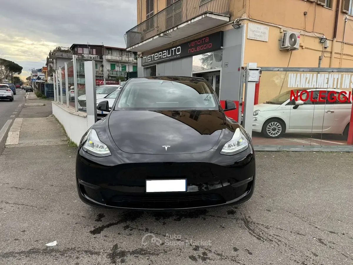 Usata Tesla Model Y Long Range AWD 152 kW (208 CV) 2023 Nero SUV