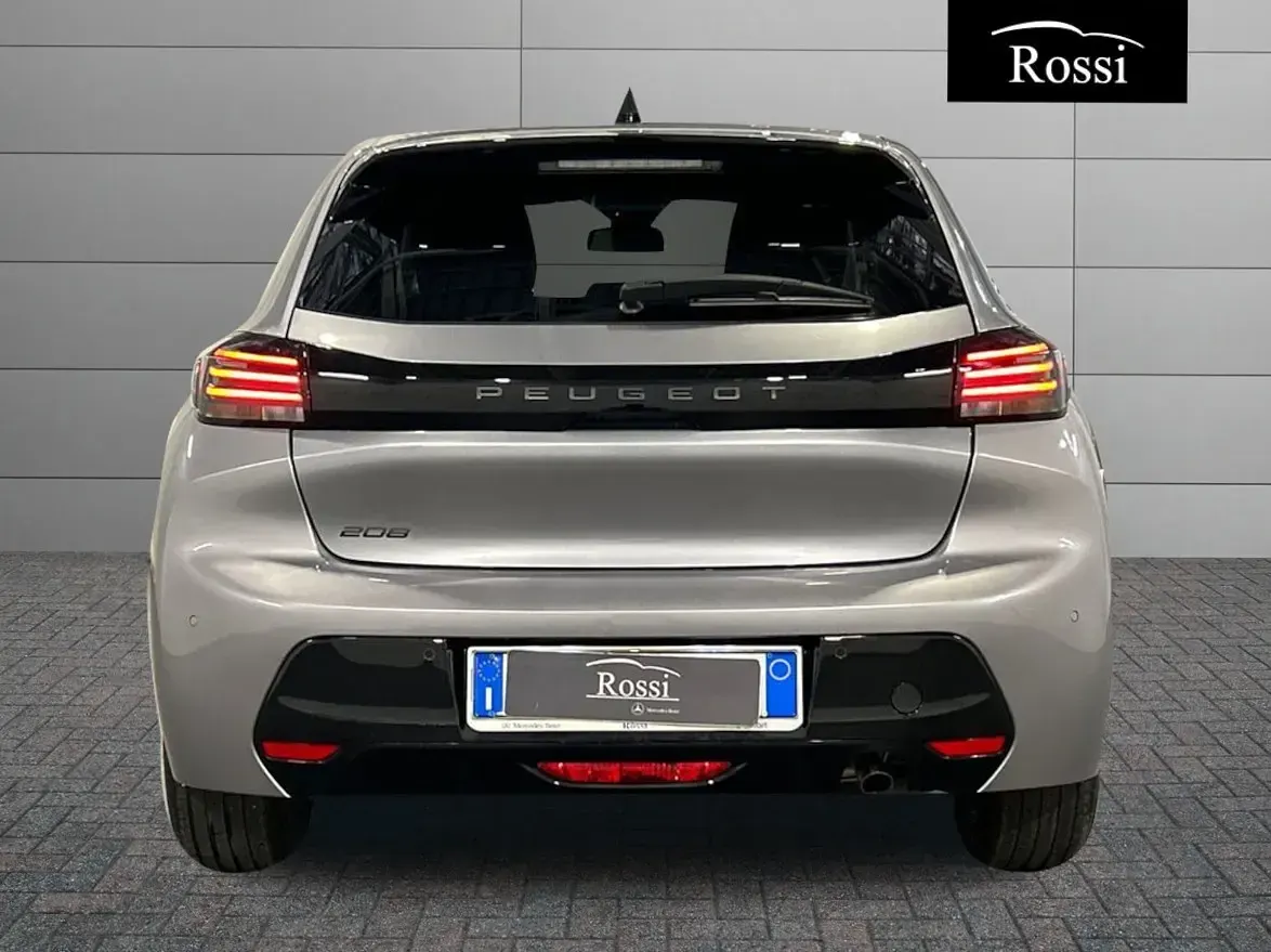 Usata Peugeot 208 Allure 101 CV (74 kW) 2025 Grigio artense Utilitaria