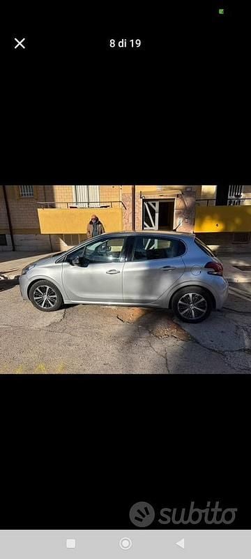 Usata Peugeot 208 2017 Grigio Utilitaria