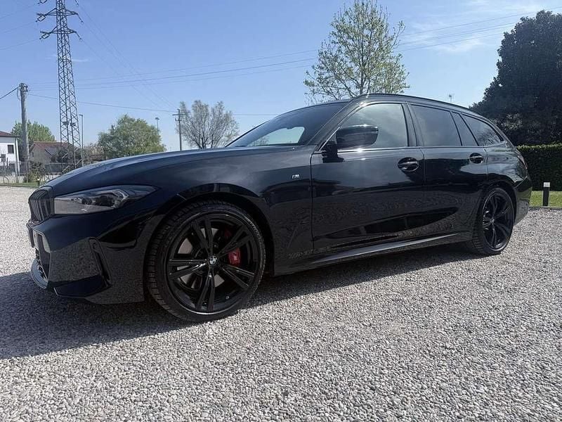 Usata BMW 320 M Sport 190 CV (139 kW) 2024 Nero Station wagon