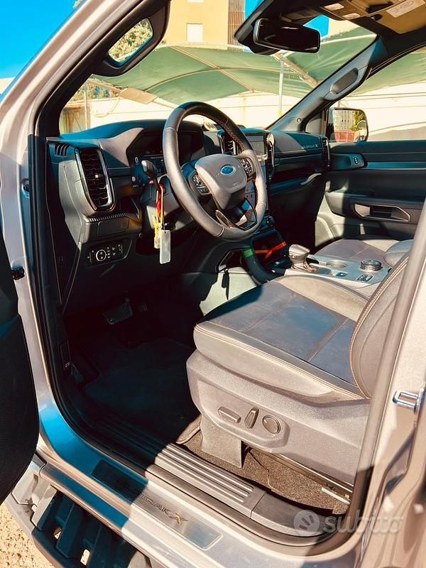 Usata Ford Ranger Wildtrack 205 CV (150 kW) 2024 Grigio Pick-up