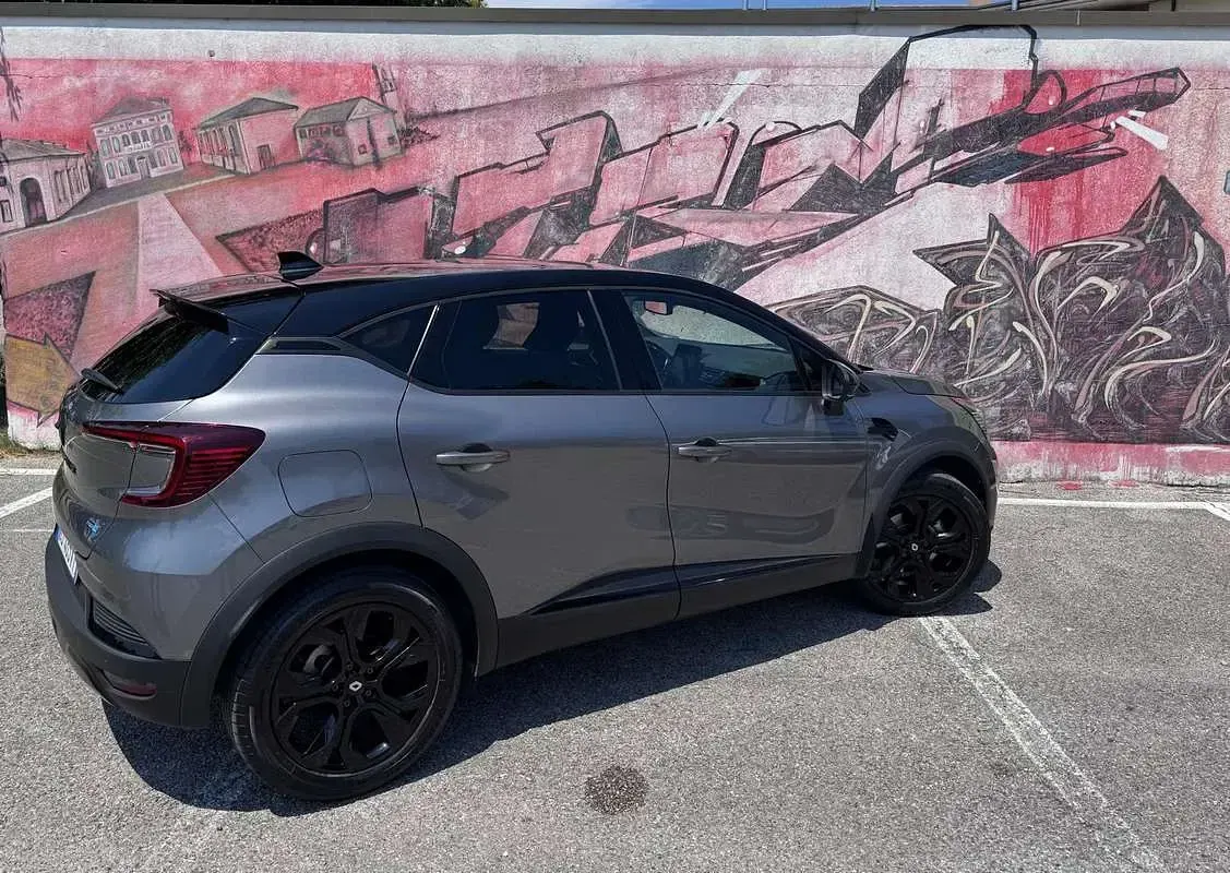 Usata Renault Captur Rive Gauche 94 CV (69 kW) 2022 Grigio SUV