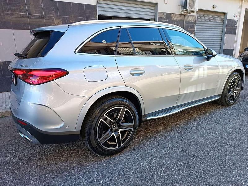 Usata Mercedes GLC220 AMG 197 CV (144 kW) 2022 Argento SUV