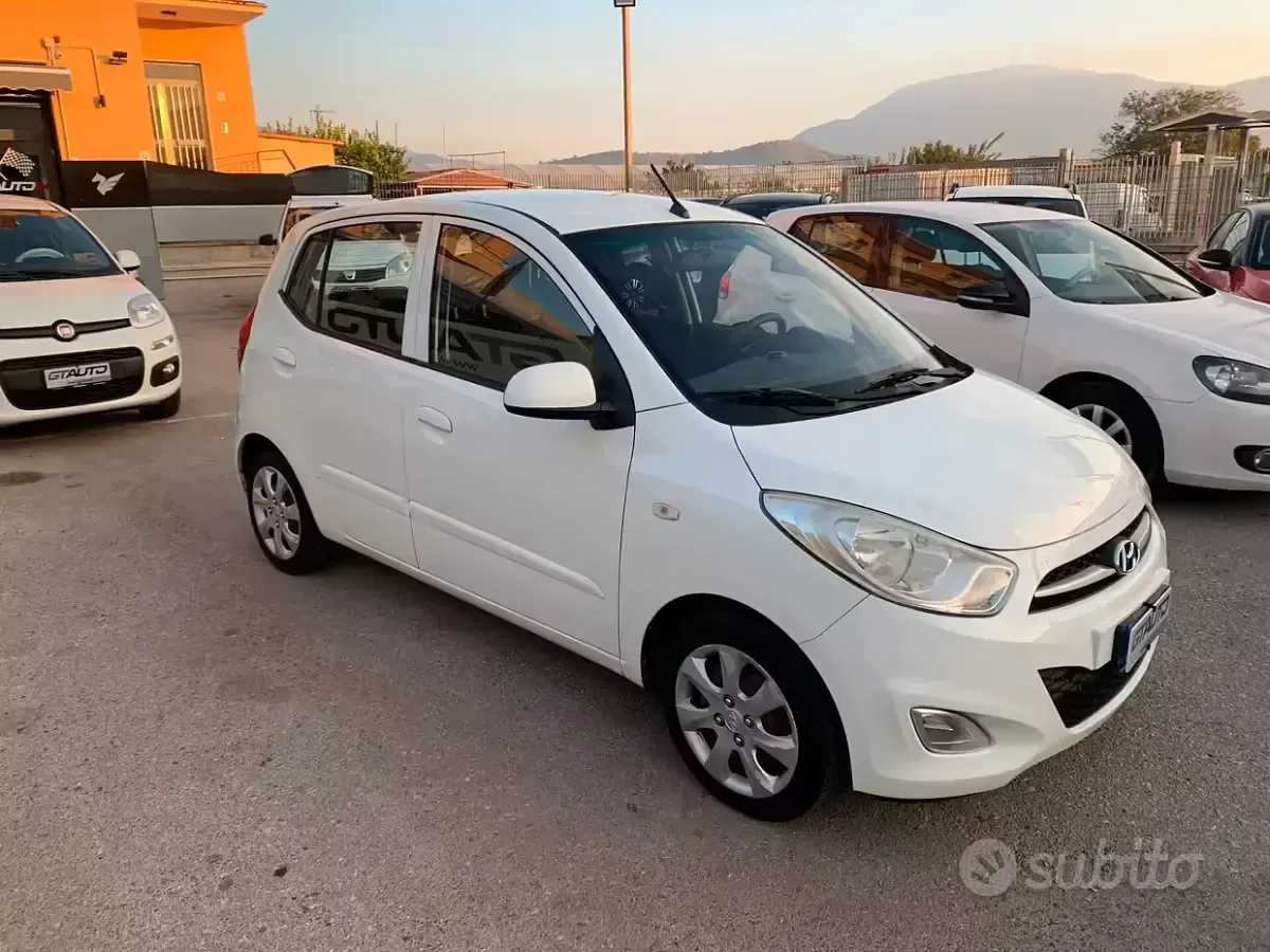 Usata Hyundai i10 69 CV (50 kW) 2013 Bianco Utilitaria
