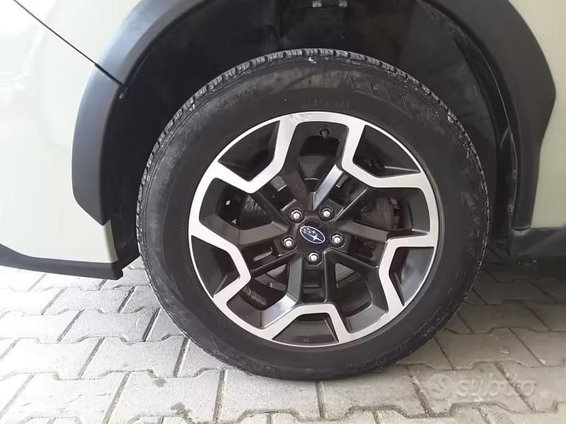 Usata Subaru XV Style 114 CV (83 kW) 2016 Desert khaki SUV