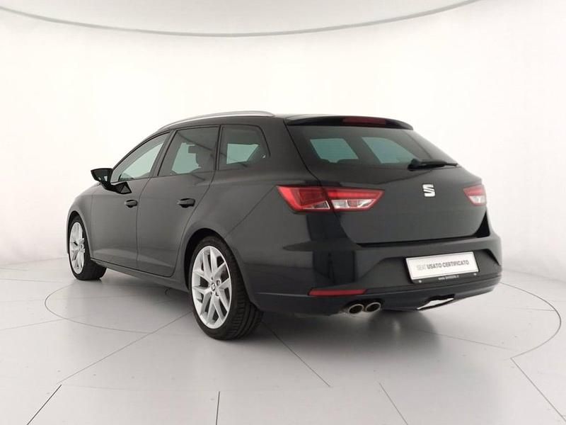 Käytetty Seat Leon ST FR 184 HP (135 kW) 2016 Musta Farmari
