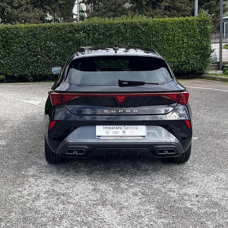 Usata Cupra Leon 150 CV (110 kW) 2025 Nero midnight Berlina