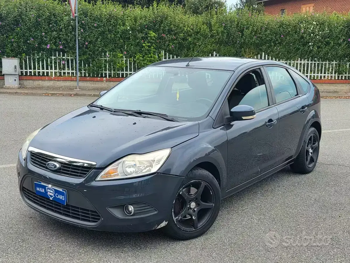 Usata Ford Focus 110 CV (80 kW) 2009 Grigio Berlina