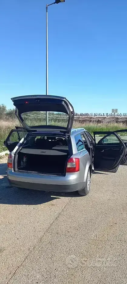 Usata Audi A4 130 CV (95 kW) 2003 Grigio Station wagon