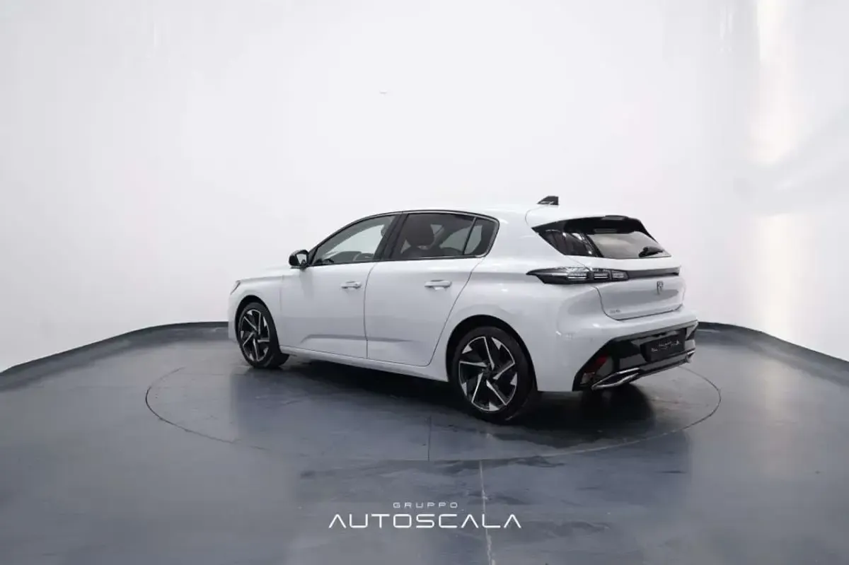 Usata Peugeot 308 Allure 131 CV (96 kW) 2024 Bianco okenite Berlina