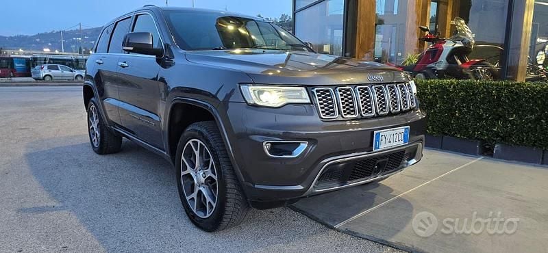 Usata Jeep Grand Cherokee Overland 250 CV (183 kW) 2019 Grigio SUV