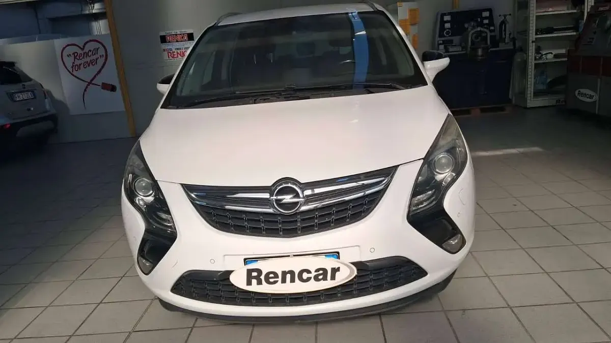 Usata Opel Zafira Tourer Cosmo 136 CV (100 kW) 2014 Bianco Monovolume