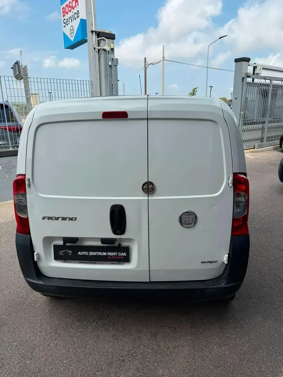 Usata Fiat Fiorino 75 CV (55 kW) 2011 Bianco Monovolume