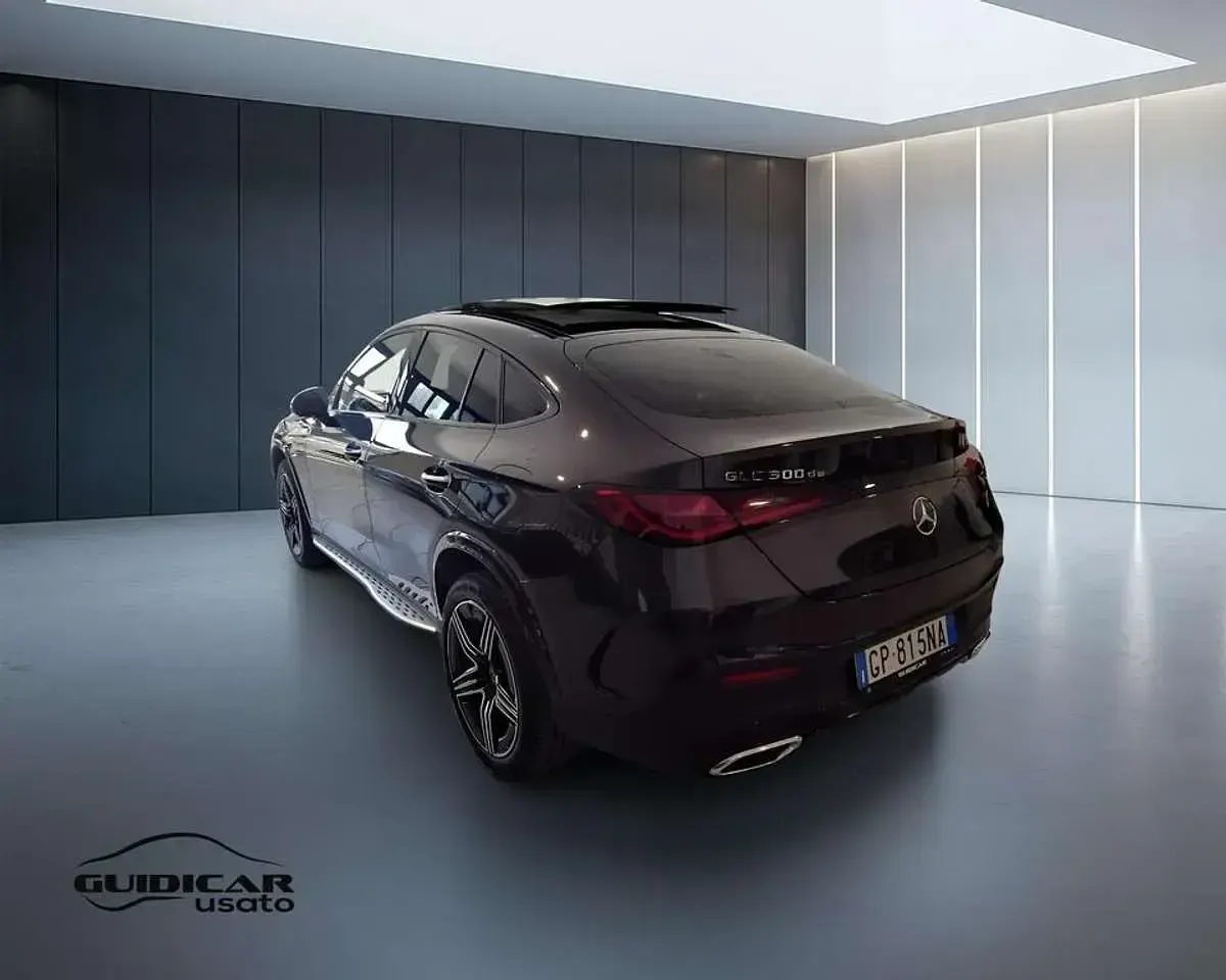 Usata Mercedes GLC300e AMG Line Premium 333 CV (244 kW) 2023 Graphite grey metallic SUV