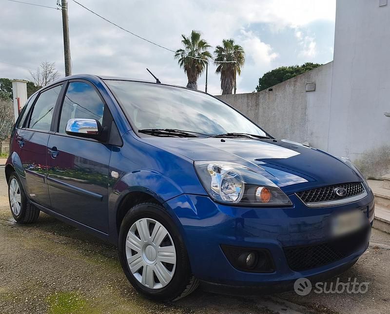 Usata Ford Fiesta 2008 Blu Berlina