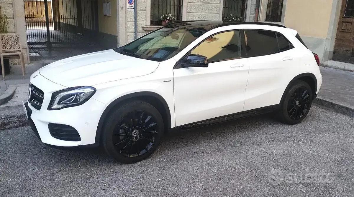 Usata Mercedes GLA200 AMG 136 CV (100 kW) 2019 Bianco SUV