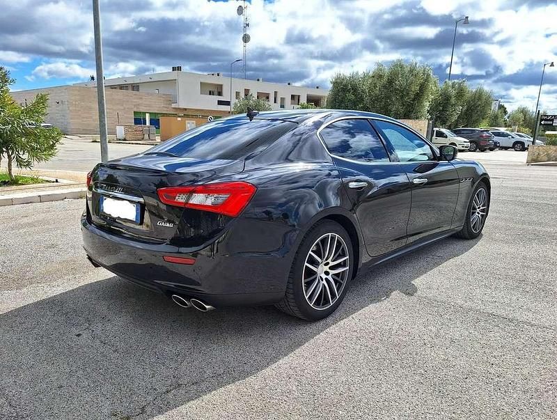 Usata Maserati Ghibli 275 CV (202 kW) 2016 Nero Berlina
