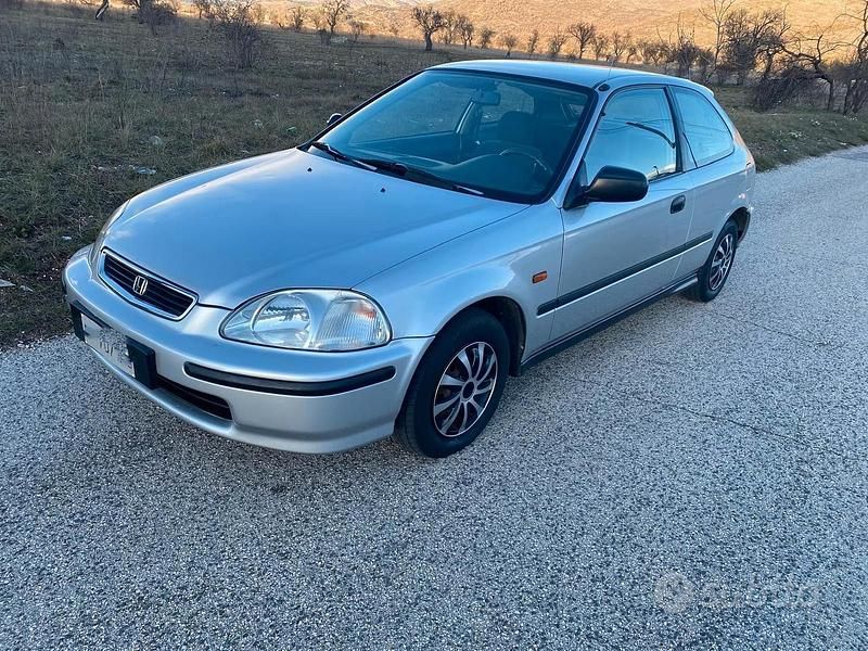 Usata Honda Civic 1997 Grigio Utilitaria