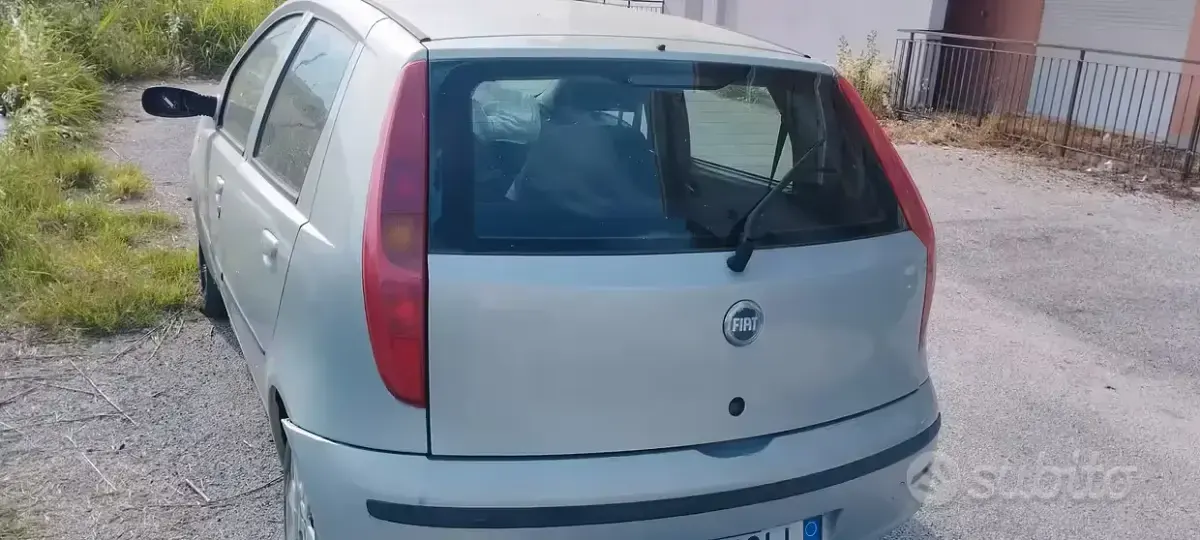 Usata Fiat Punto 80 CV (58 kW) 2003 Utilitaria