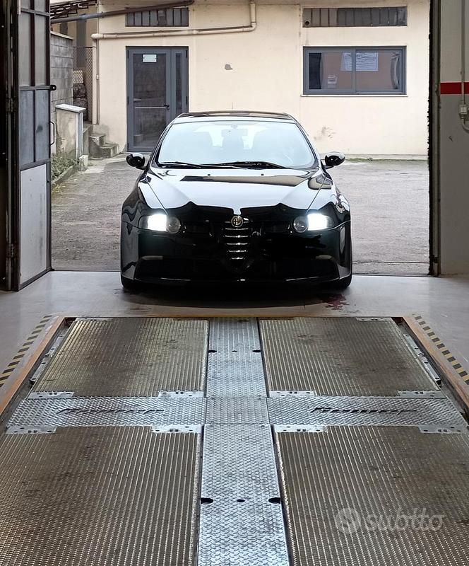 Usata Alfa Romeo 147 GTA 2003 Nero Utilitaria