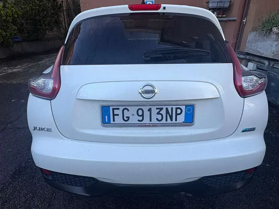 Usata Nissan Juke Tekna 110 CV (80 kW) 2014 Bianco SUV