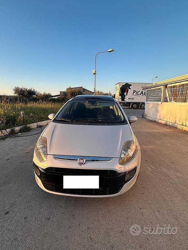 Usata Fiat Punto Evo 85 CV (62 kW) 2012 Bianco Utilitaria