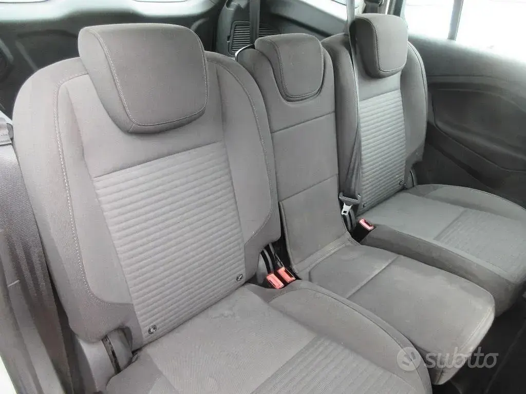 Usata Ford C-MAX Titanium 120 CV (88 kW) 2016 Grigio Monovolume