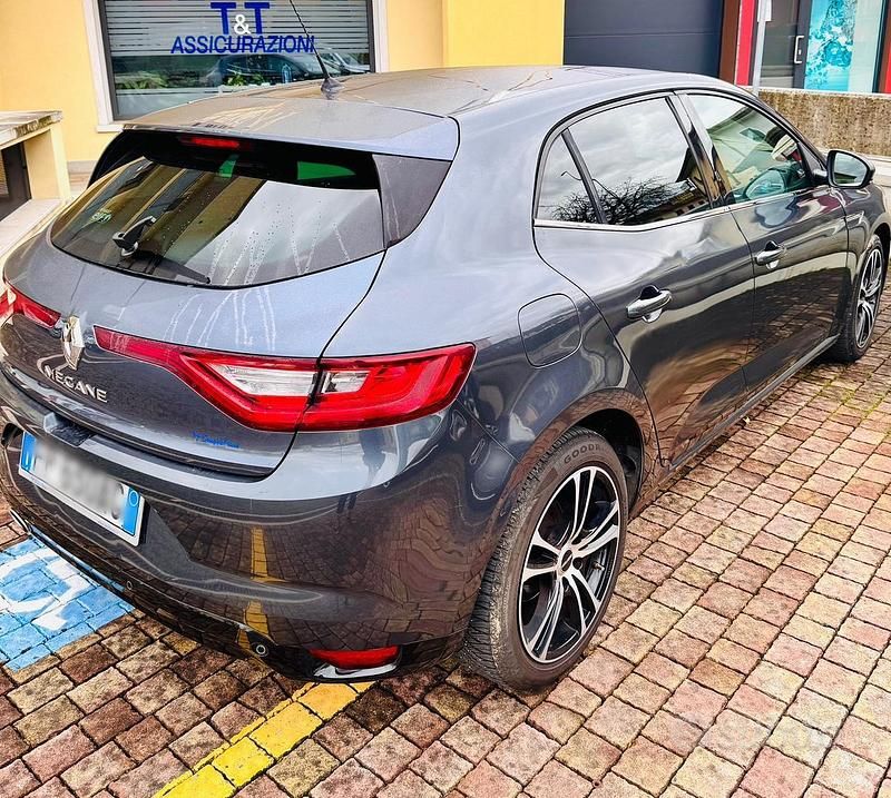 Usata Renault Mégane IV Intens 110 CV (80 kW) 2018 Grigio Berlina
