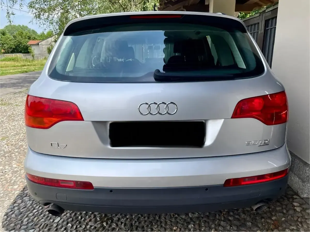Usata Audi Q7 233 CV (171 kW) 2006 Argento SUV