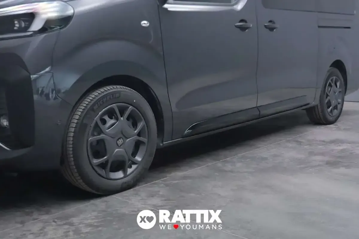 Nuova Fiat Ulysse 131 kW (179 CV) 2025 Grigio scuro Monovolume