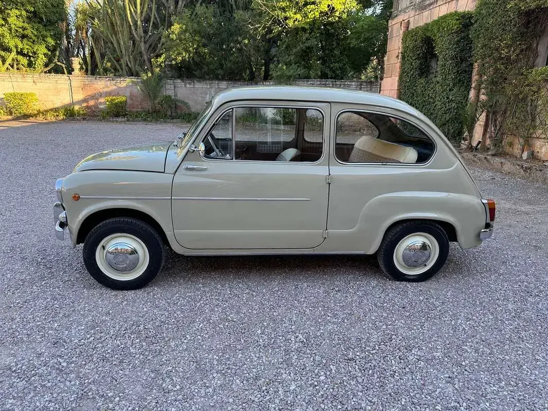 Usata Fiat 600D 33 CV (24 kW) 1964 Beige Utilitaria