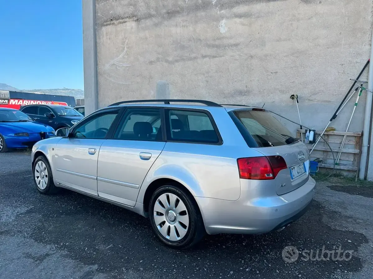 Usata Audi A4 140 CV (102 kW) 2005 Grigio Station wagon