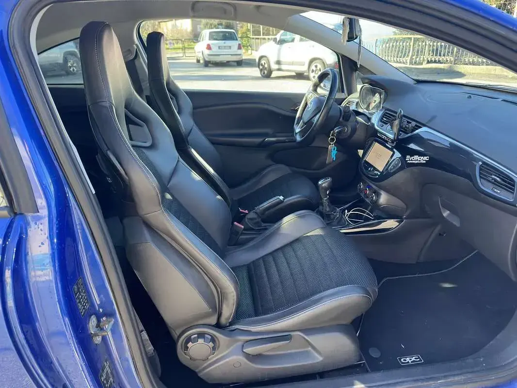 Usata Opel Corsa OPC 207 CV (152 kW) 2016 Utilitaria