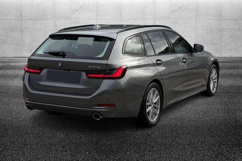 Usata BMW 330e 292 CV (214 kW) 2022 Grigio Station wagon