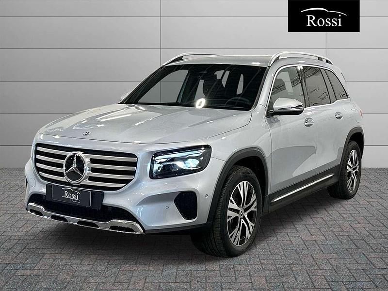 Nuova Mercedes GLB180 116 CV (85 kW) 2026 Argento hightech SUV