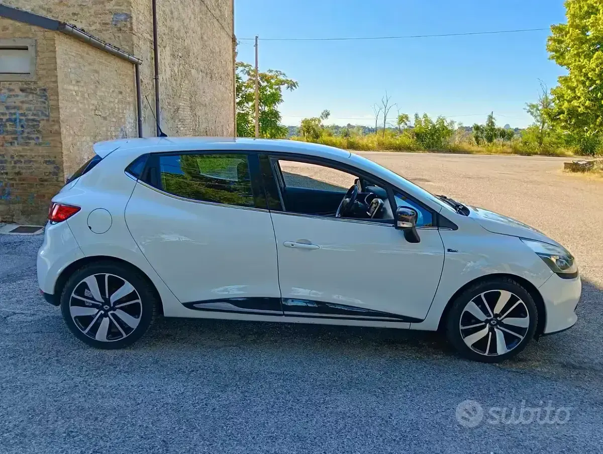 Usata Renault Clio IV 75 CV (55 kW) 2015 Bianco Berlina