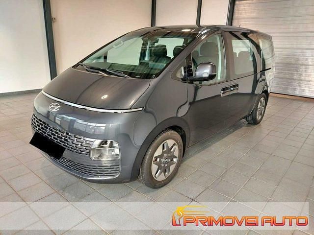 Usata Hyundai Staria Trend 2023 Grigio Monovolume