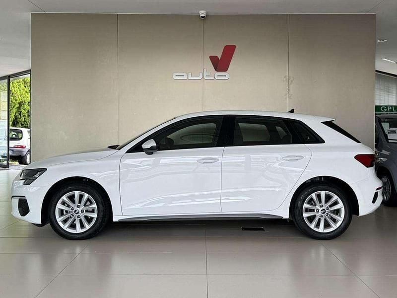 Bianco Usata 2022 Audi A3 Tre volumi | 24.950 € (Buon prezzo) - Immagine 1/4
