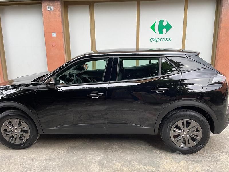 Usata Peugeot 2008 101 CV (74 kW) 2023 Nero SUV