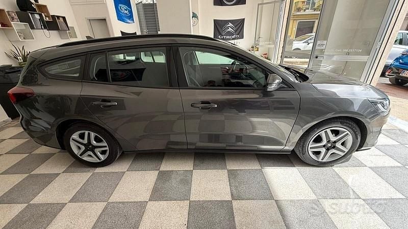 Usata Ford Focus Business Edition 120 CV (88 kW) 2022 Grigio Station wagon