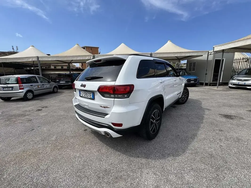 Usata Jeep Grand Cherokee Trailhawk 250 CV (183 kW) 2017 SUV