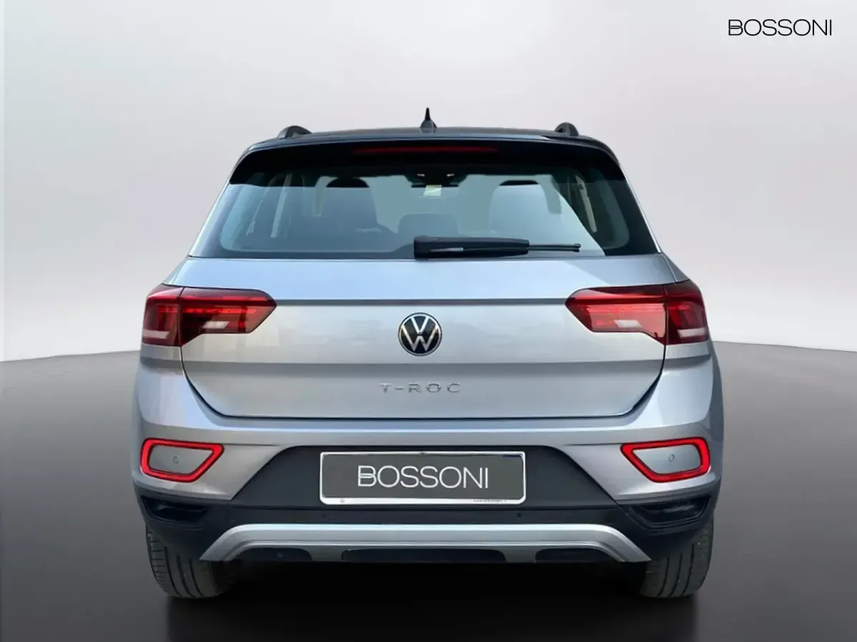 Usata VW T-Roc Life 115 CV (84 kW) 2025 Grigio SUV