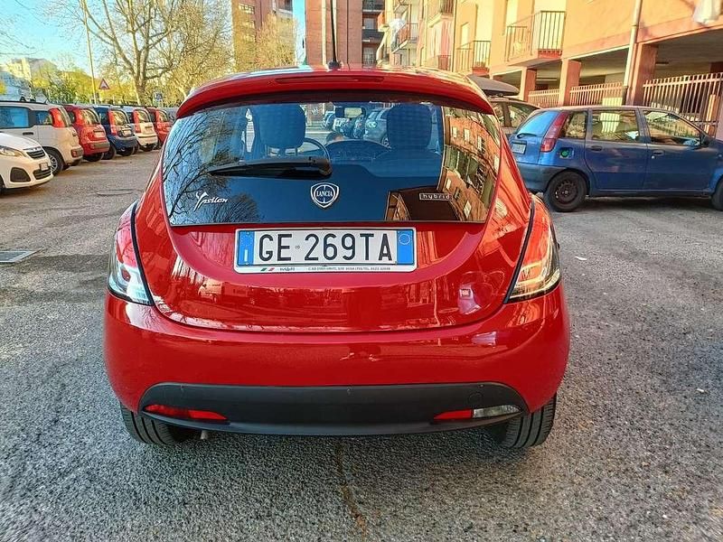 Usata Lancia Ypsilon Silver 69 CV (50 kW) 2021 Utilitaria