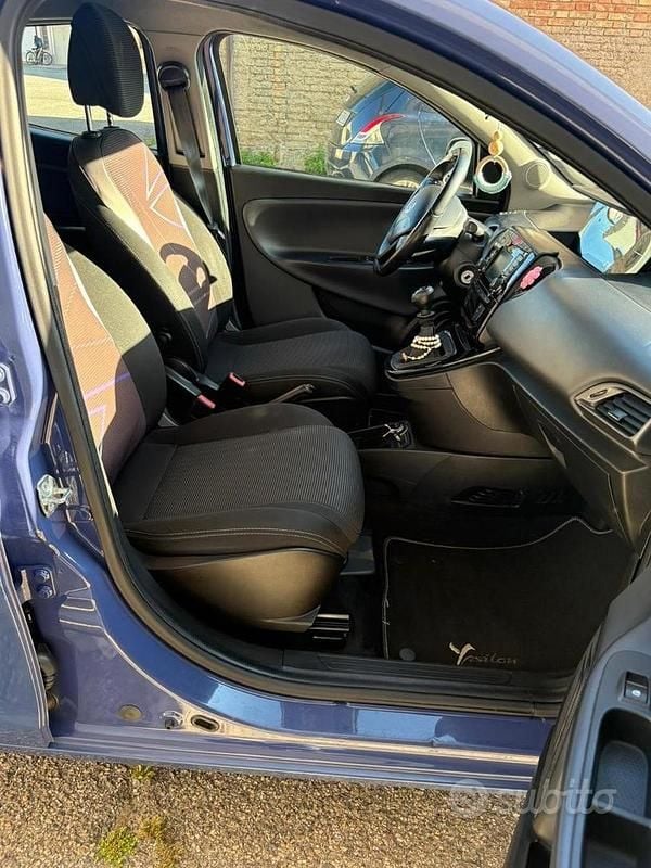 Usata Lancia Ypsilon 69 CV (50 kW) 2017 Utilitaria