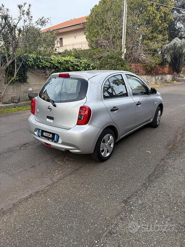 Usata Nissan Micra Acenta 80 CV (58 kW) 2015 Grigio Utilitaria
