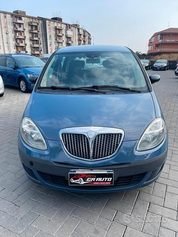 Usata Lancia Musa 90 CV (66 kW) 2007 Blu Monovolume