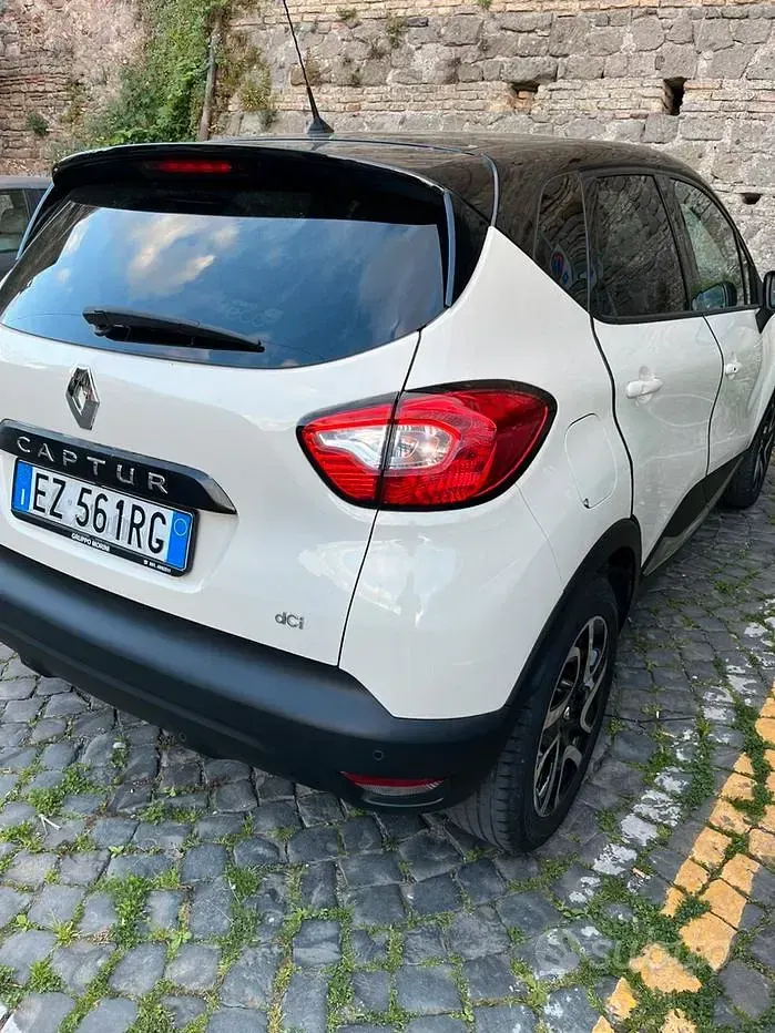 Usado Renault Captur 90 CV (66 kW) 2015 SUV
