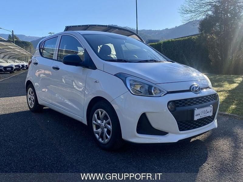 Usata Hyundai i10 Comfort 65 CV (47 kW) 2017 Bianco Utilitaria
