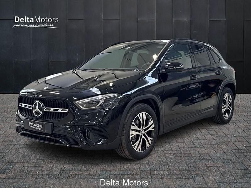 Nero Nuova 2026 Mercedes GLA200 Advanced SUV | 40.163 € (Ottimo prezzo) - Immagine 1/4